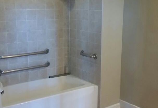 1 bed, 1 bath, 590 sqft, $1,150, Unit Apt 105
