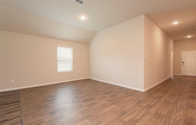 Move in ready Mckinney home!