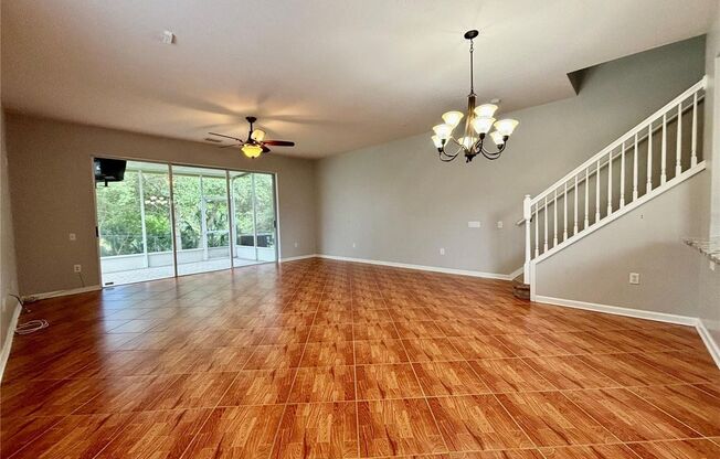 MOVE-IN READY TOWNHOUSE