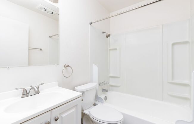 Fairway Downs - Updated Apartments - 1 Month Free!