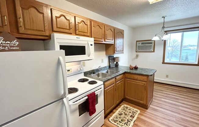 Studio, 1 bath, 430 sqft, $685, Unit 137