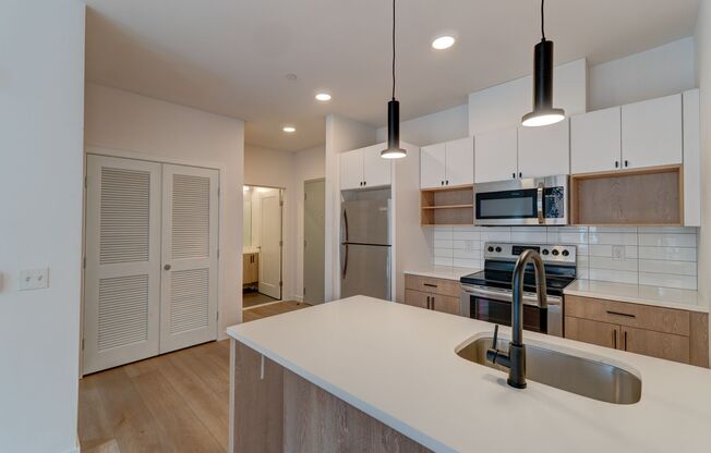 2 beds, 1 bath, 765 sqft, $3,095, Unit The Elm - 503