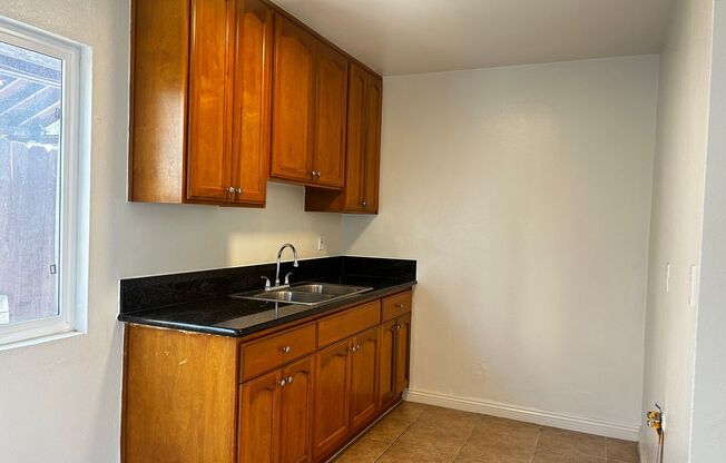 505-507 Eastmont Ave (RR)