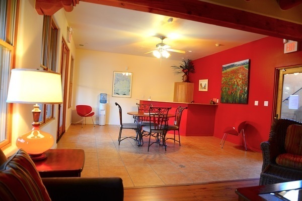 2 beds, 2 baths, $1,700