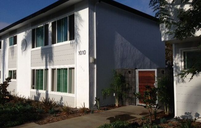1010 A Ave.