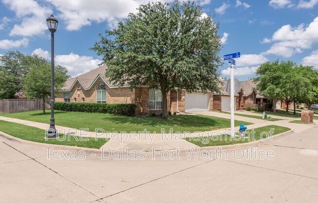8232 LIVINGSTON LN