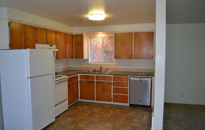 Charming Small Community in Desirable South Salem