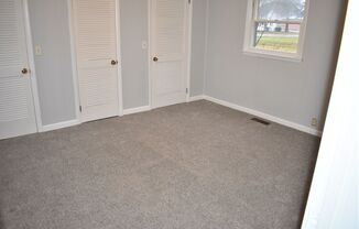 3 beds, 1 bath, $1,099