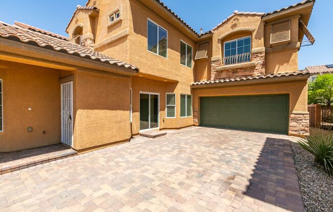 Spacious & Beautiful 3-Bedroom Home in Gated Mountains Edge
