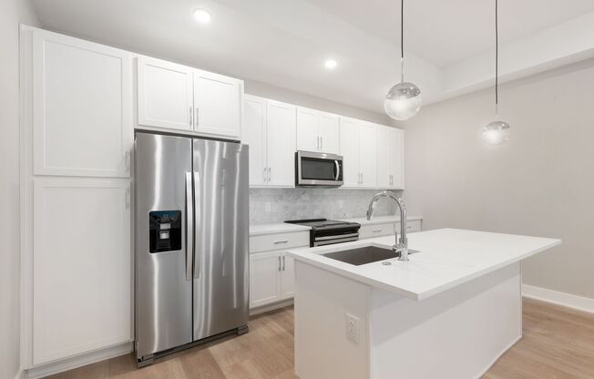 2 beds, 2 baths, $1,750, Unit 100