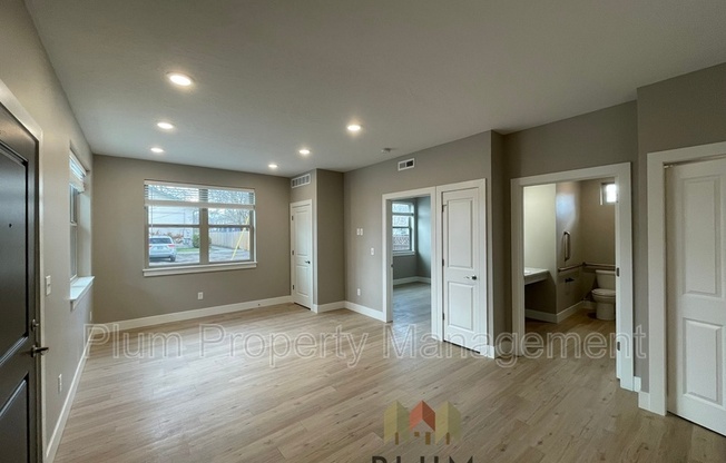 1720 S 14 ST W