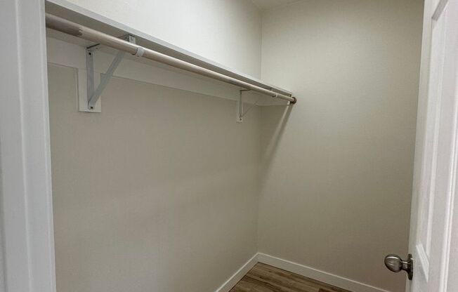 BRAND NEW Studio Apartment.  Flat Monthly Utility - A/C and More!