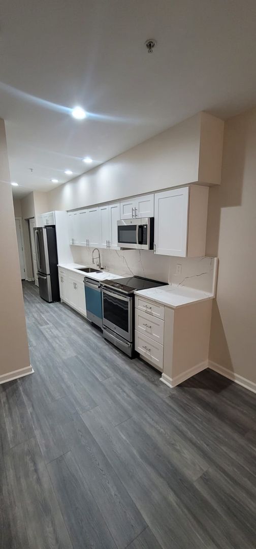 Main Place Apartments