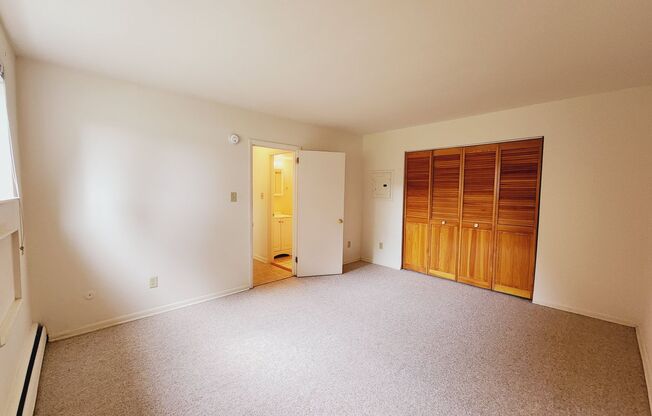 1 bed, 1 bath, 454 sqft, $1,275, Unit M-14