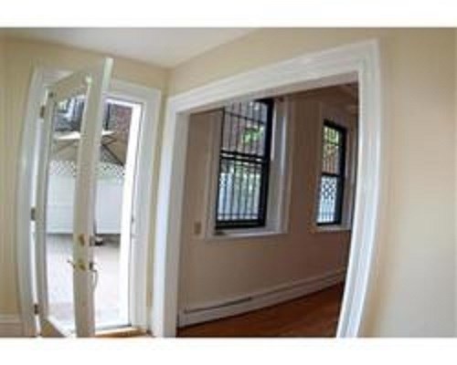 Studio, 1 bath, 419 sqft, $2,595, Unit B-3