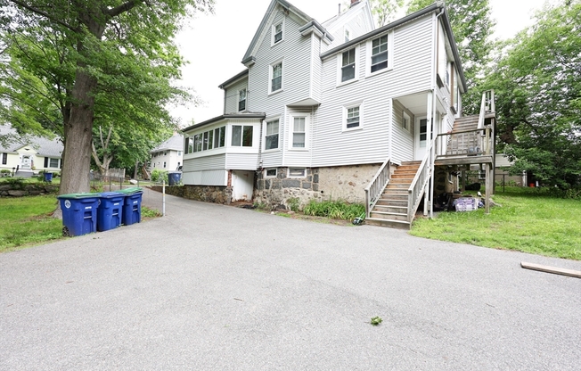 109 RIV ST