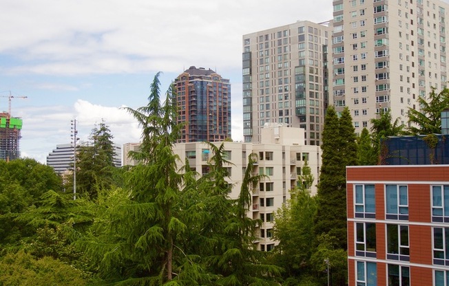 1 bed, 2 baths, 692 sqft, $2,295, Unit 0512