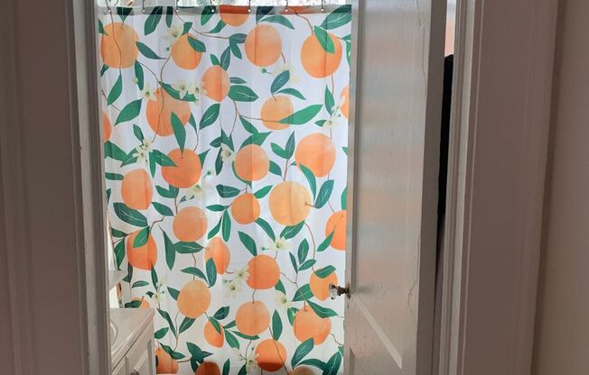 2 beds, 1 bath, 1,300 sqft, $2,250, Unit 1235-C1