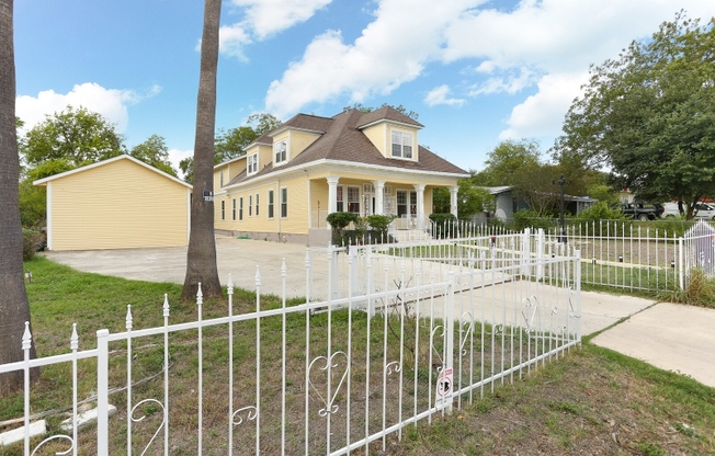 1710 Donaldson Ave