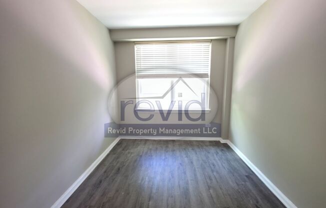 2 beds, 1 bath, 752 sqft, $995, Unit 1300-7