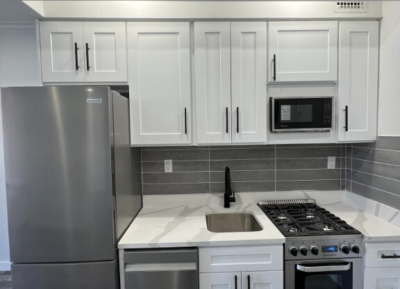 1 bed, 1 bath, $3,500, Unit 6M