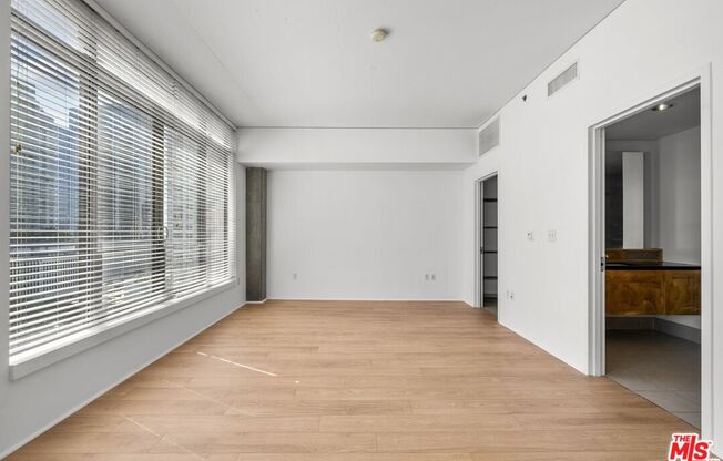 1 bed, 1 bath, 790 sqft, $2,600, Unit 1019