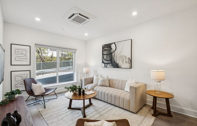 1 bed, 1 bath, 590 sqft, $1,540, Unit D210