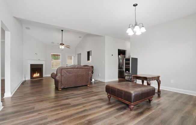 Renovated 3 Bed | 2Bath Minutes from McDonough Square