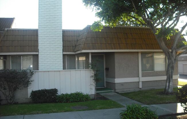 Whalers Village Townhome - 3+den, 1770 sf