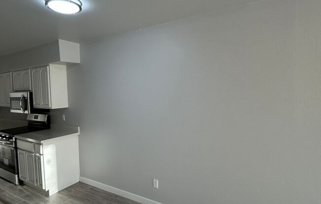 New Remodel 2 Bedroom 2 Bath