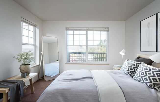 2 beds, 2 baths, 950 sqft, $1,700, Unit 27