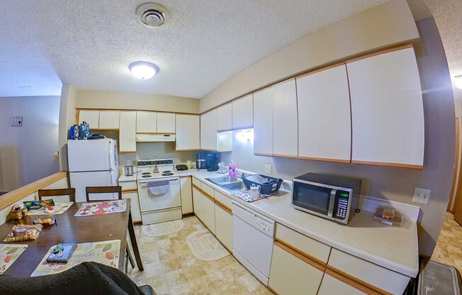 3D Tour Available - 4 Bedroom + Washer & Dryer! Available Sept 3rd!