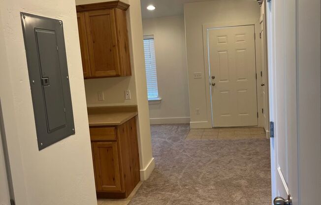 1 bed, 1 bath, 700 sqft, $1,050, Unit 197