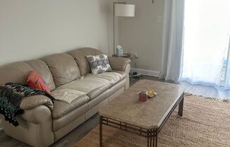 2 beds, 1 bath, $2,125, Unit # 201