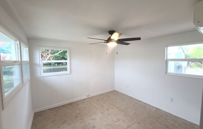 5 minute walk to the beach - Huge space, new remodel!