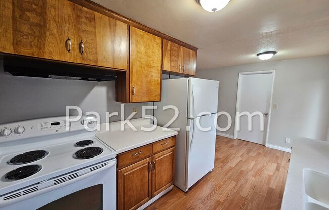 2 beds, 1 bath, $1,900, Unit 2503