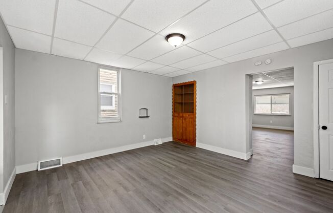 $150 OFF 1ST MONTH OF RENT THRU JULY 15! Cozy 2 bedroom home in Myer Park available June 15th!