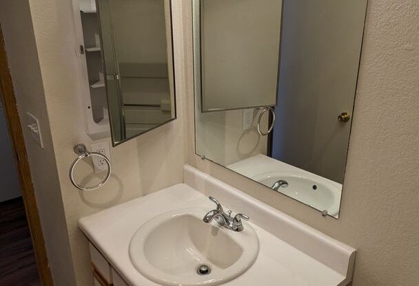 1 bed, 1 bath, 650 sqft, $1,295, Unit 4026