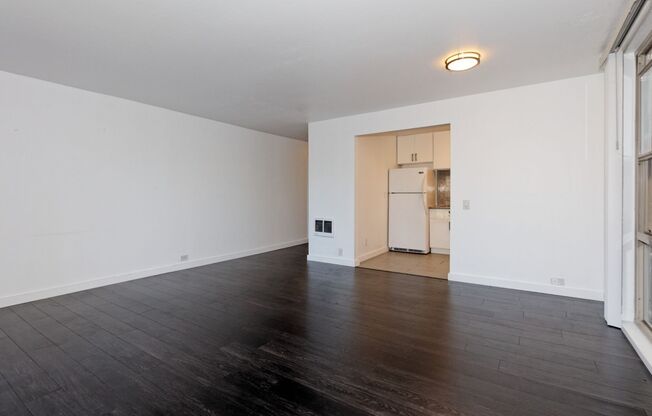 373 Staten Ave