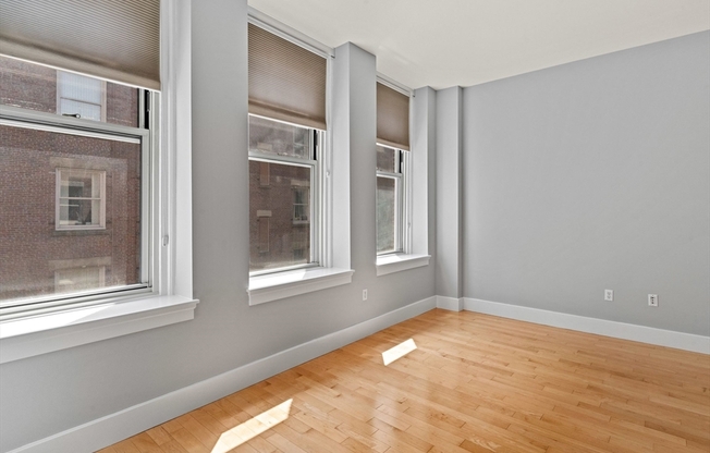 1 bed, 1 bath, 657 sqft, $3,500, Unit L515