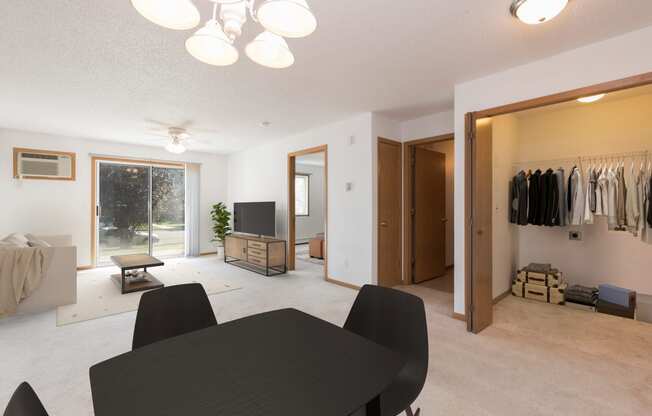 Sierra Ridge Apartments in Bismarck, ND | Dining Space