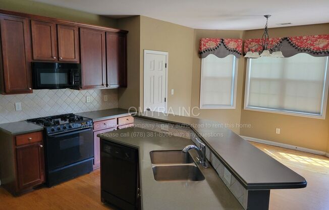 Beautiful 4 Bedroom House in Buford!