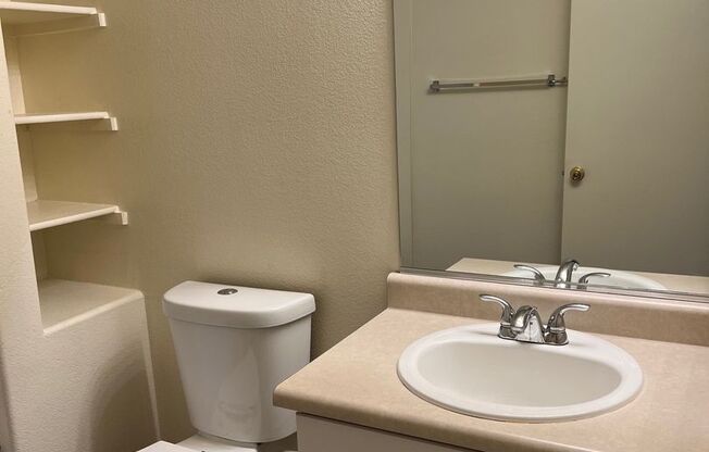 1 bed, 1 bath, 760 sqft, $1,200, Unit 305