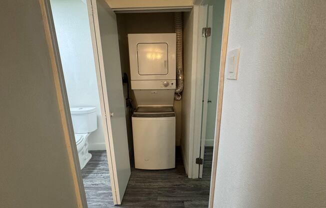 1 bed, 1 bath, 640 sqft, $999, Unit 1401-06