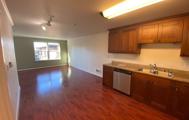 1 bed, 1 bath, 624 sqft, $2,095, Unit #206