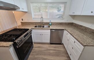 2 beds, 2 baths, $3,200, Unit 327 W. Kelly Ave B