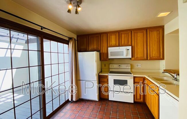 8668 VILLA LA JOLLA DR