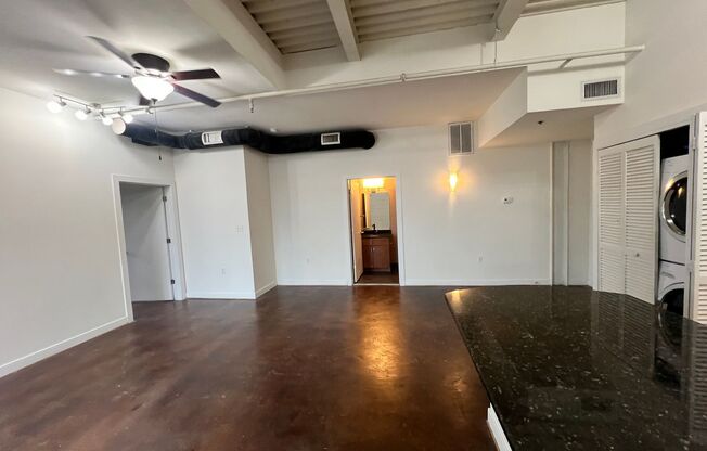 1 bed, 1 bath, 695 sqft, $1,260, Unit 3K