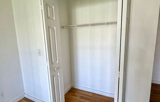 4 beds, 2 baths, 1,407 sqft, $2,575, Unit 088