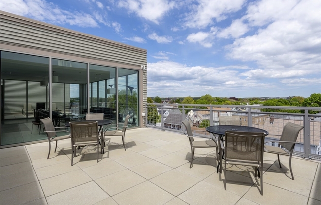 2 beds, 2 baths, $4,160, Unit 210